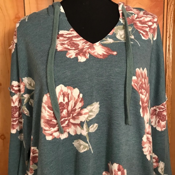 COPY - Xhilaration Floral Hoodie Size Medium - Picture 2 of 9